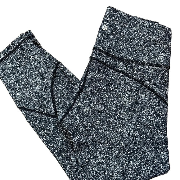 Lululemon In Movement Everlux 25" Tight in Starlight Black. Sz: 8 - Picture 4 of 12